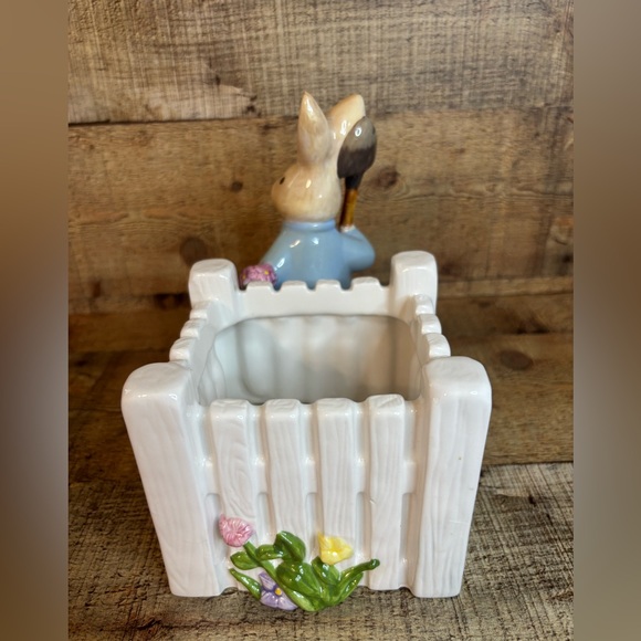 2001-Beatrix Potter “Peter Rabbit” W/White Fence-Ceramic Planter Teleflora - Picture 5 of 10